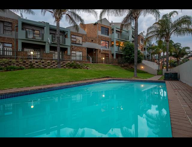2 BEDROOM TOWNHOUSE FOR SALE IN BASSONIA